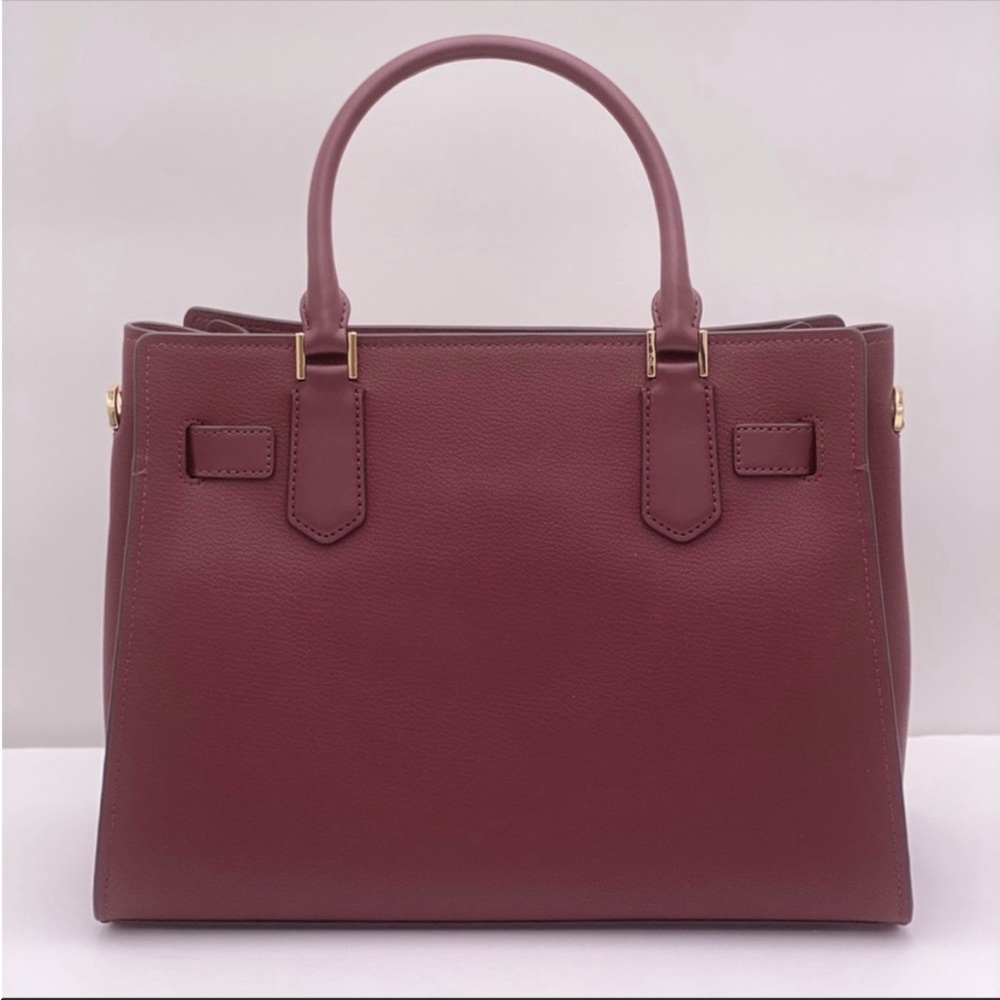 Michael Kors Hamilton Meidum
Satchel Shoulder Crossbody Bag
Merlot - Picture 6 of 15
